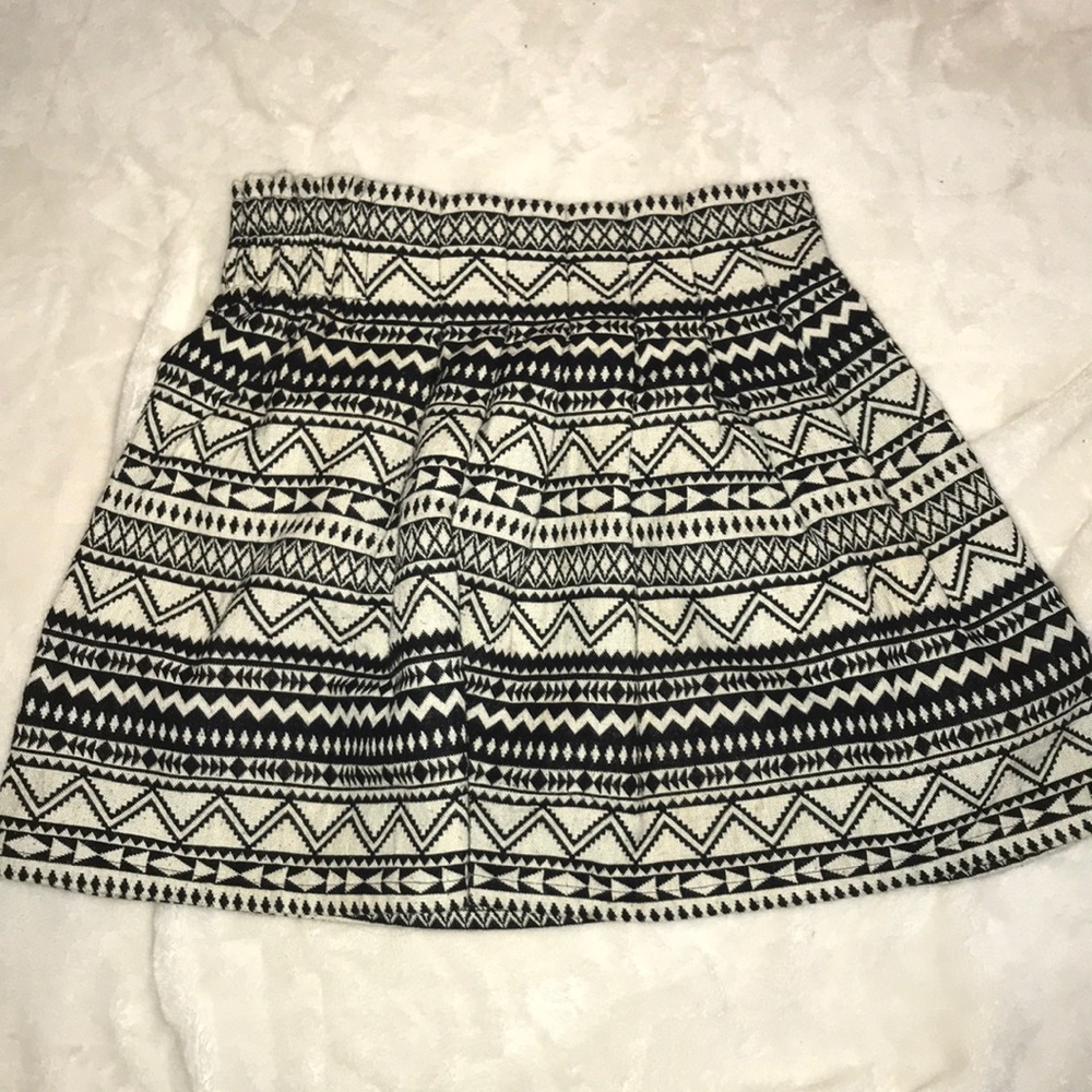 Tribal design high waisted skirt